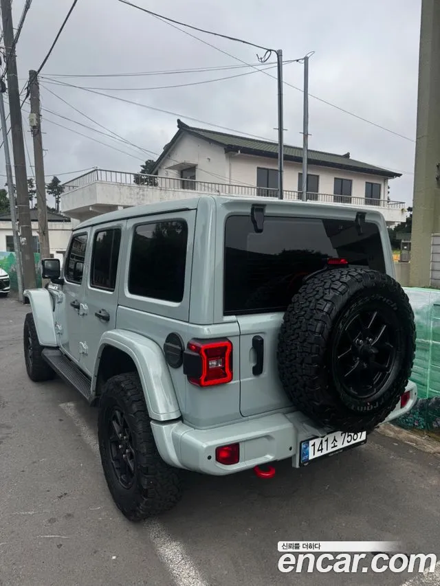 Jeep Wrangler 2024 thumb 6