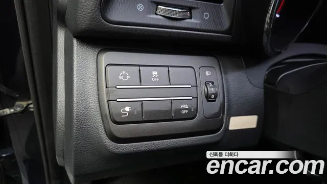 KG_Mobility_Ssangyong TIBOLI 2016 thumb 2