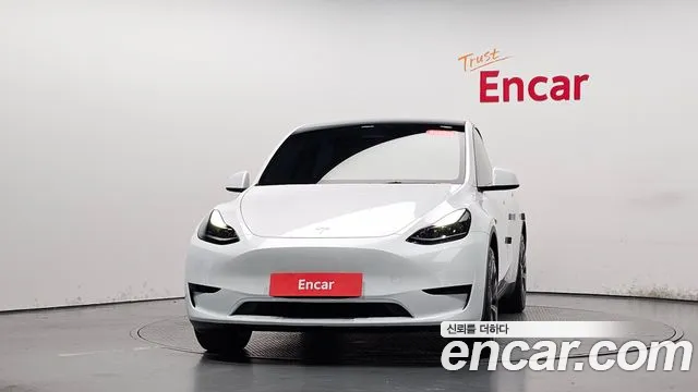 Tesla Model Y 2023 thumb 4
