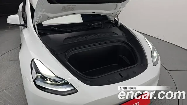 Tesla Model Y 2023 thumb 11