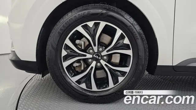 Kia Carnival 2023 thumb 7