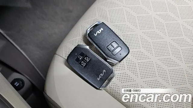 Kia Carnival 2023 thumb 11