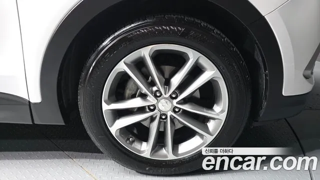 Hyundai Santa Fe 2016 thumb 10
