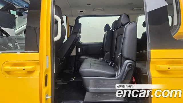 Hyundai Staria 2026 thumb 11