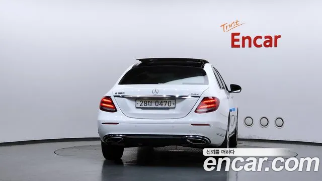 Mercedes-Benz E-Класс 2016 thumb 4