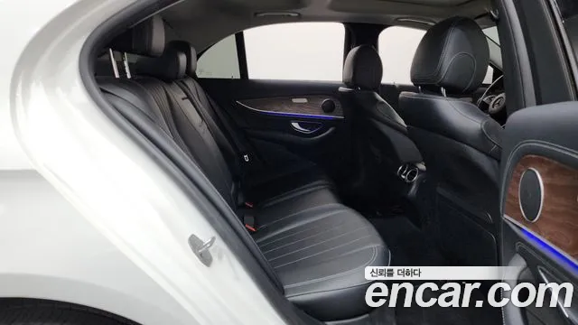 Mercedes-Benz E-Класс 2016 thumb 2