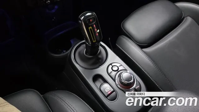 Mini Hatch 2022 thumb 3