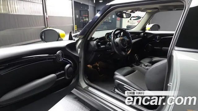 Mini Hatch 2022 thumb 8