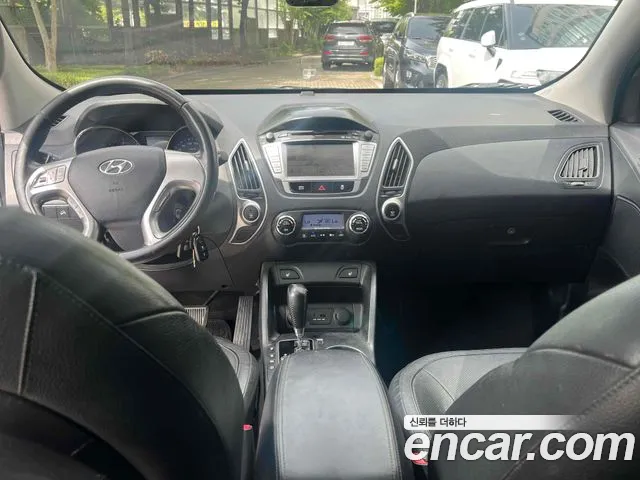 Hyundai Tucson 2010 thumb 2