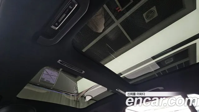 Mercedes-Benz EQS 2023 thumb 12
