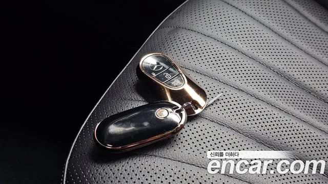 Mercedes-Benz EQS 2023 thumb 11