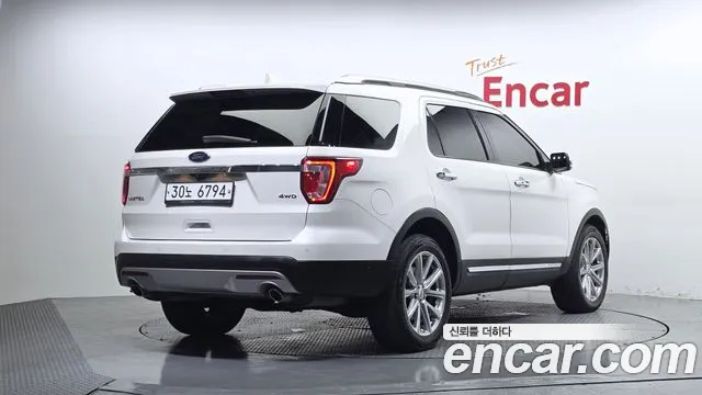 Ford Explorer 2016 thumb 9
