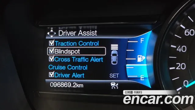 Ford Explorer 2016 thumb 12