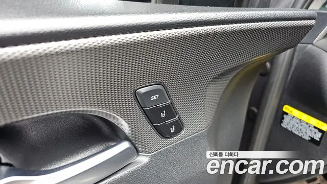 Hyundai Santa Fe 2018 thumb 12