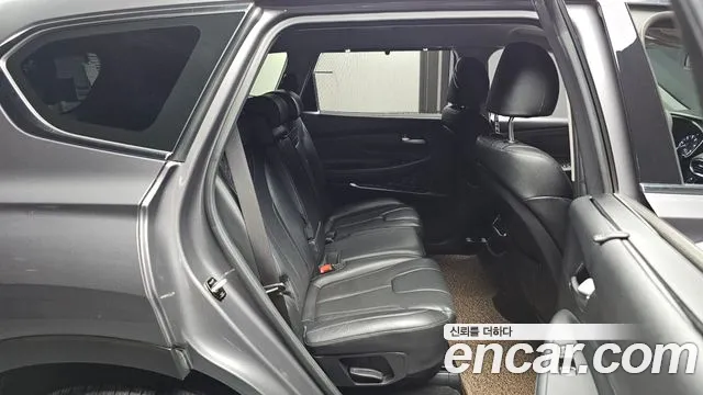 Hyundai Santa Fe 2018 thumb 8