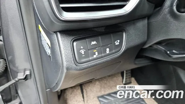 Hyundai Santa Fe 2018 thumb 2