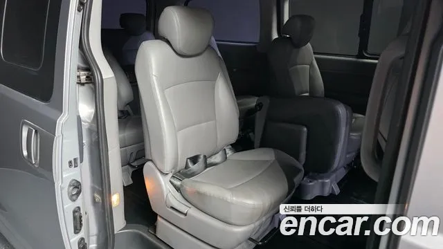 Hyundai Starex 2019 thumb 3