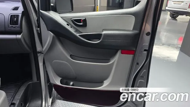 Hyundai Starex 2019 thumb 12