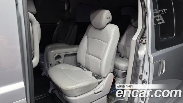 Hyundai Starex 2019 thumb 2