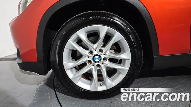 BMW X1 2015 thumb 11