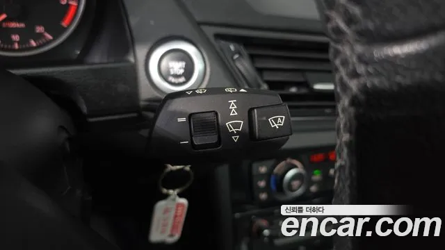 BMW X1 2015 thumb 10