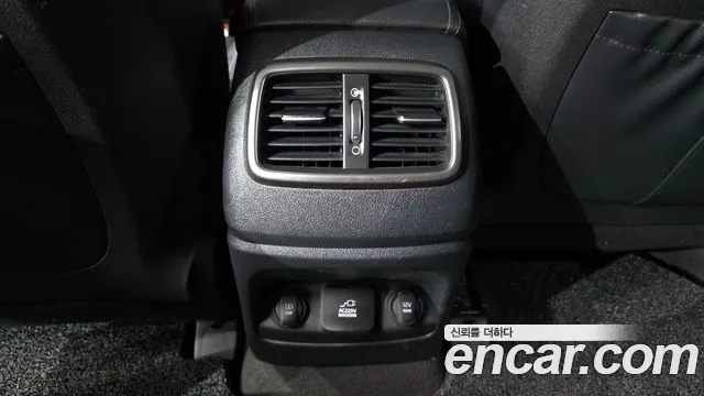 Kia Sorento 2017 thumb 3