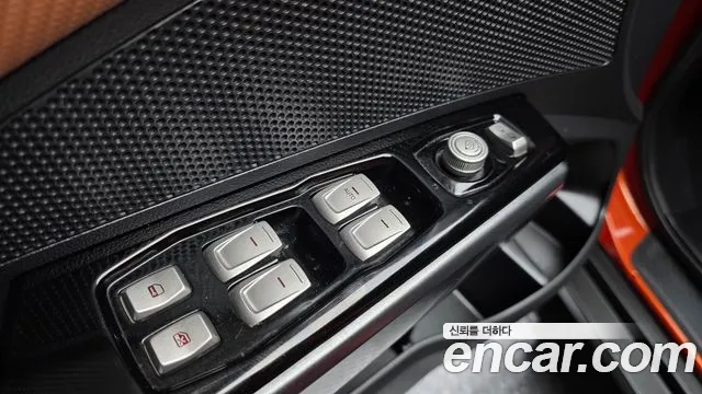 KG_Mobility_Ssangyong TIBOLI 2018 thumb 4