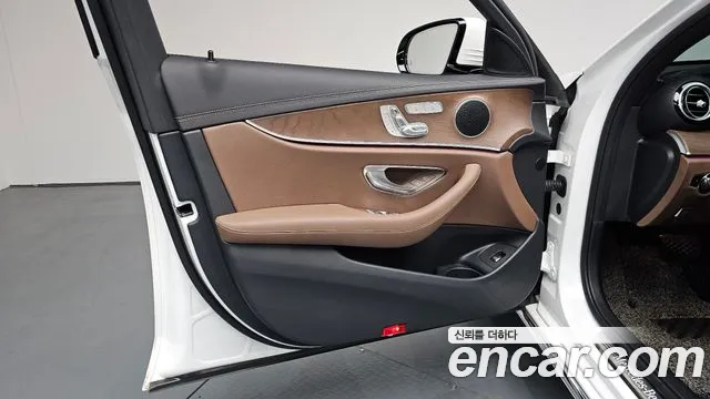 Mercedes-Benz E-Класс 2020 thumb 6