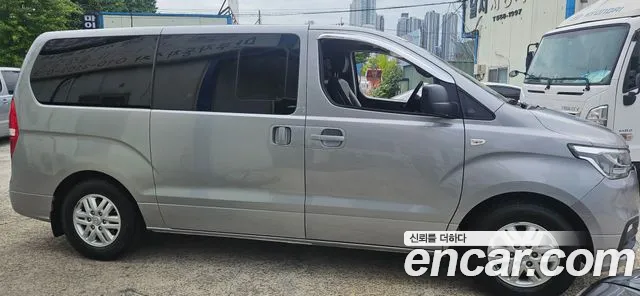 Hyundai Starex 2019 thumb 10