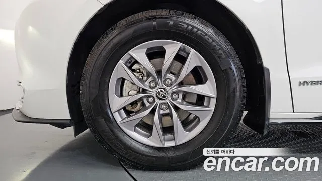Toyota Sienna 2021 thumb 12