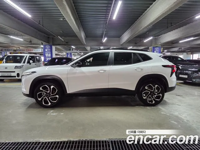 Chevrolet Tracker 2023 thumb 2