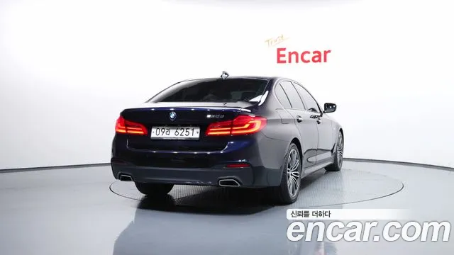 BMW 5 серии 2017 thumb 12