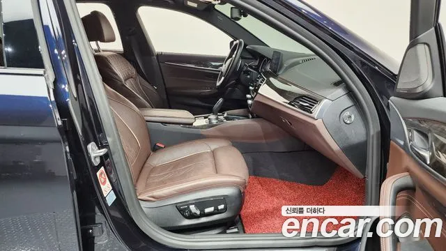 BMW 5 серии 2017 thumb 6