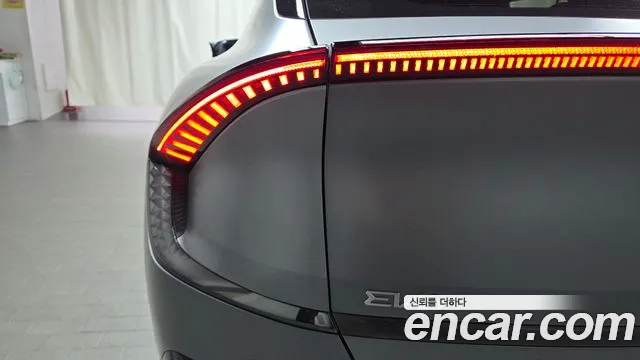 Kia EV6 2021 thumb 5