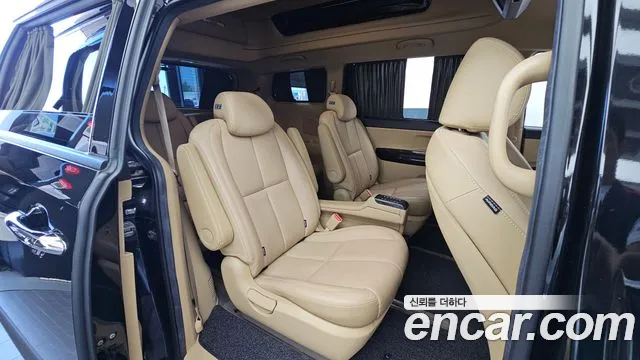 Kia Carnival 2019 thumb 7