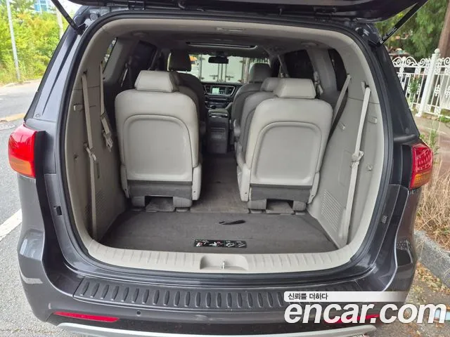 Kia Carnival 2014 thumb 11