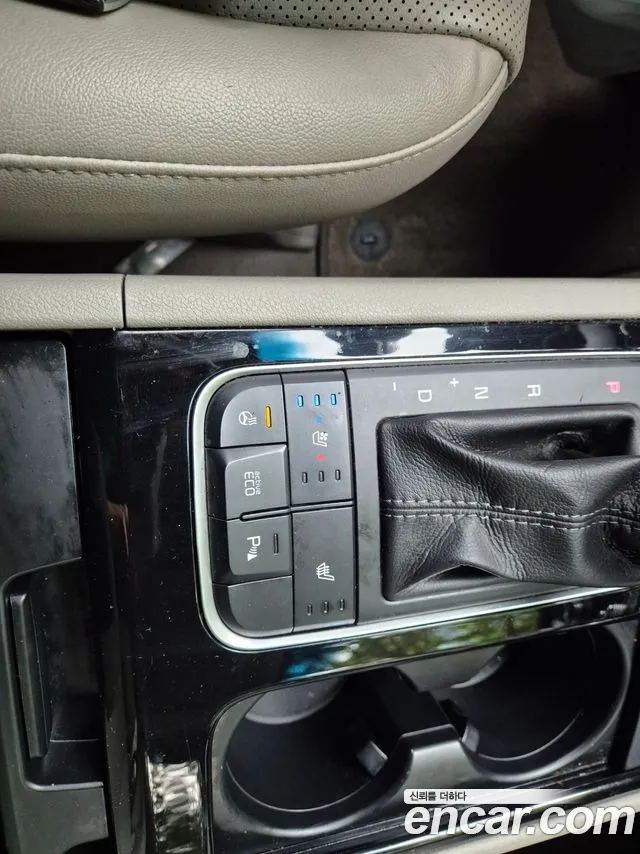 Kia Carnival 2014 thumb 8