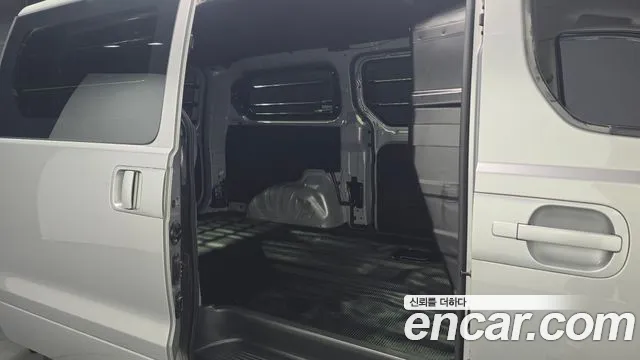 Hyundai Starex 2020 thumb 10