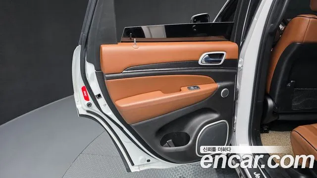 Jeep Cherokee 2020 thumb 2