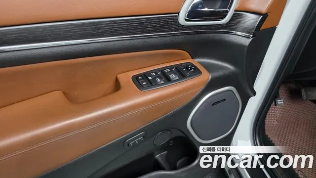 Jeep Cherokee 2020 thumb 3