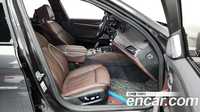 BMW 5 серии 2021 thumb 8