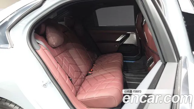 BMW 7 серии 2025 thumb 3
