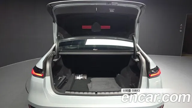 BMW 7 серии 2025 thumb 2