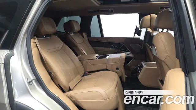 Land Rover Range Rover 2024 thumb 4