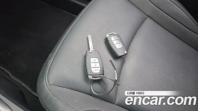 KG_Mobility_Ssangyong TIBOLI 2021 thumb 12