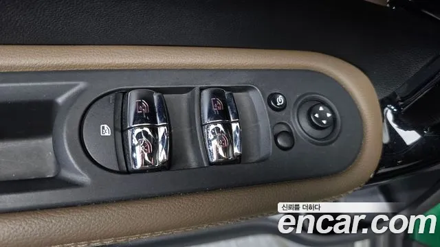 Mini Countryman 2019 thumb 12