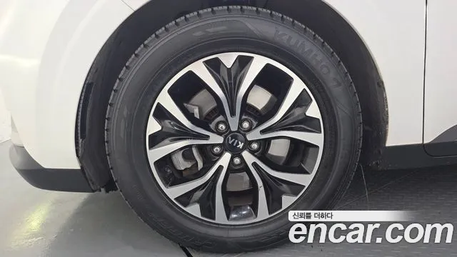 Kia Carnival 2021 thumb 12