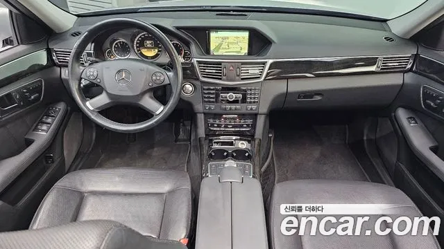 Mercedes-Benz E-Класс 2012 thumb 12