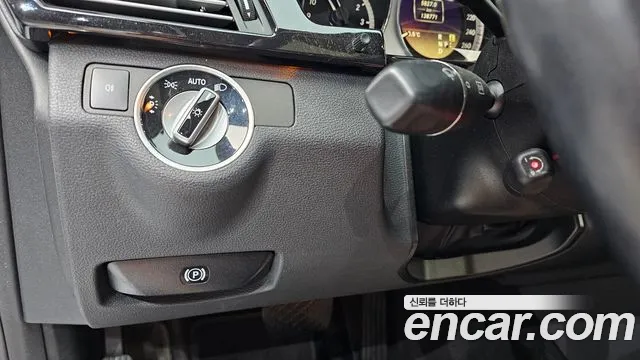 Mercedes-Benz E-Класс 2012 thumb 9