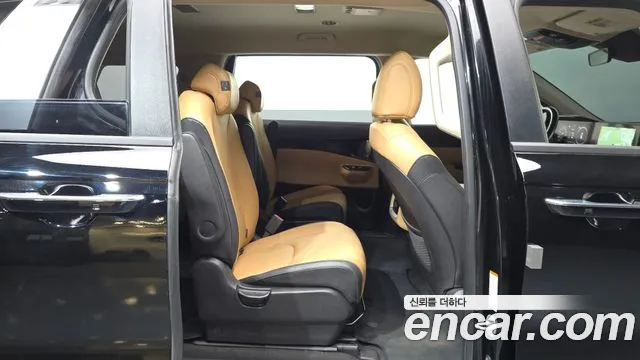 Kia Carnival 2022 thumb 8